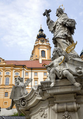 Fototapeta na wymiar Melk - baroque cloister and st. John Nepomuk statue - Austria