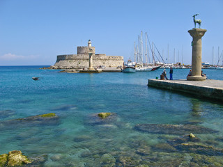 Porto storico di Rodi in Grecia