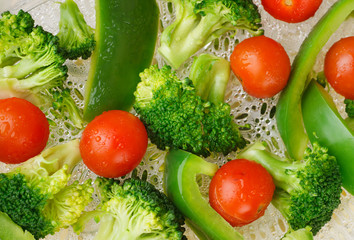 Obraz na płótnie Canvas Freshly steamed vegetables closeup