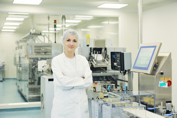 Obraz premium woman worker in pharmacy company