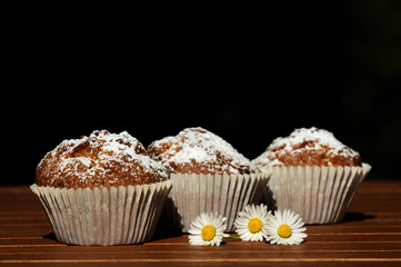 Muffins mit Blumen