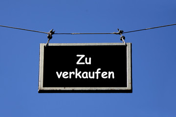 Schild Tafel. Zu verkaufen
