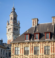 Beffroi et façades d'immeubles du centre ville de Lille