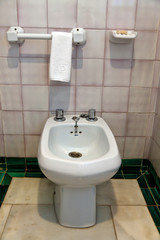 Bidet in Badezimmer