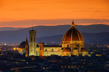 Fototapeta na wymiar Florenz Dom Nacht - Florencja Katedra w nocy 01