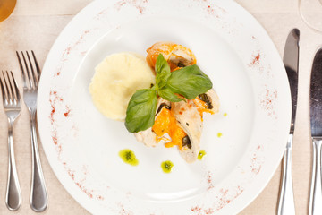 chicken fillet with ppotatoes