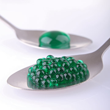 caviar de menthe, cuisine mol&eacute;culaire
