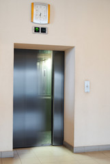 Elevator going up. Door blur movement