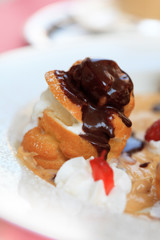 profiteroles