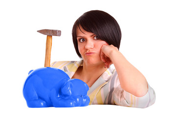 Frau überlegt Sparschwein zu plündern