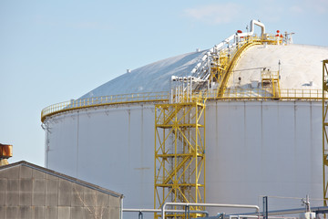 日本の石油製油所