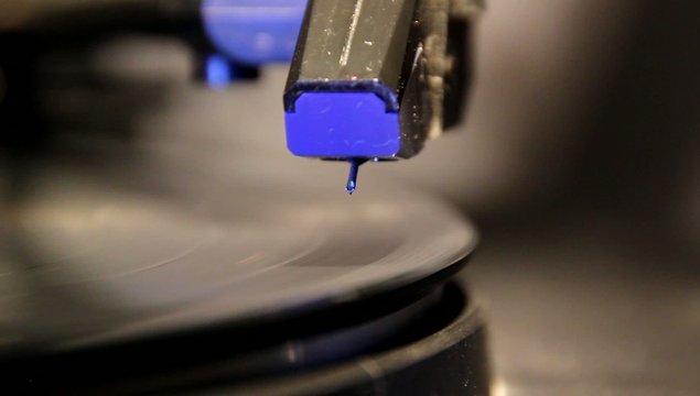Vinyl turntable