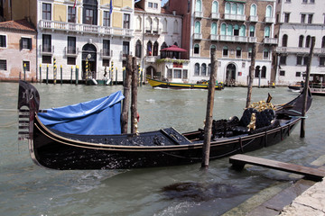 Fototapeta na wymiar Gondoles 17, Venise