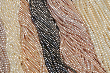 Perlenketten verschiedene Farben