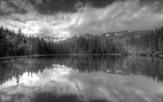 Fototapeta Polish Tatra mountains Smreczynski staw lake B&W