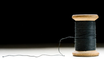 Thread bobbin