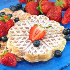 Waffeln mit Puderzucker