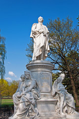 Fototapeta na wymiar Goethe Monument, Berlin