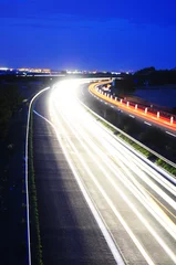 Fotobehang Snelweg bij nacht nachtverkeer op snelweg
