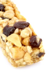 wholegrain whole wheat raisins and nuts cereal bar