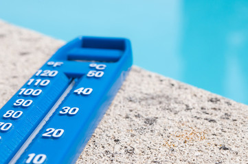 thermomètre de piscine