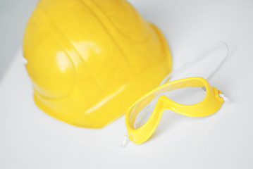 Kinder Bauhelm und Schutzbrille