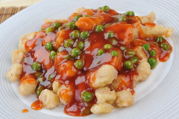 chicken with red sauce