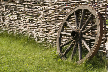 Деревянное колесо