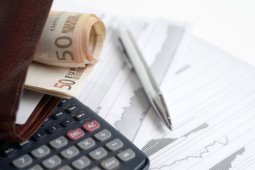 business chart and money © Danilo Palomba