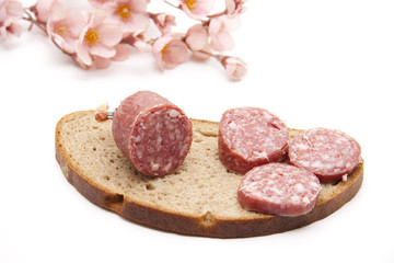 Salami auf Brot