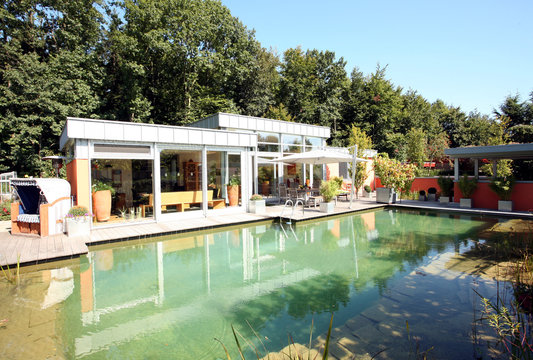 Einfamilienhaus Badeteich