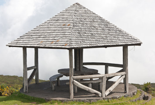kiosque de pique-nique, route du Ma&iuml;do, &icirc;le de la R&eacute;union