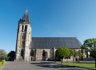 Fototapeta na wymiar Eglise Saint Nicolas de Brezolles (28)