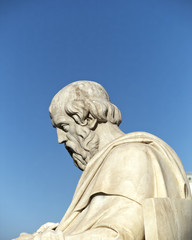 Obraz premium Plato statue, blue sky