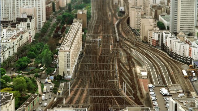 train rentre en gare