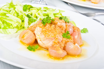 Chicken with onions