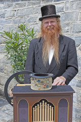 der Leierkastenmann