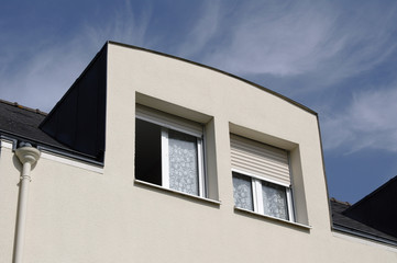 Fototapeta na wymiar Okna mieszkania