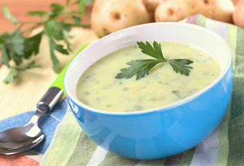 Cream of potato with herbs