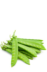 白バックにサヤエンドウ