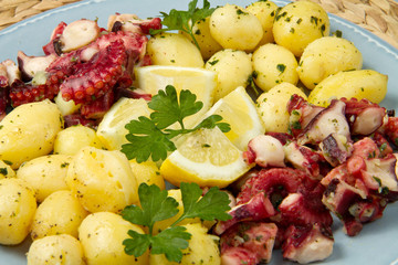 octopus boiled with potatoes