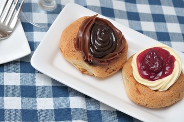 Assorted fruit cream pastry