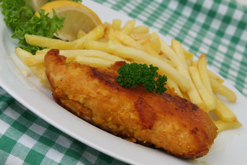 Cordon Bleu mit Pommes