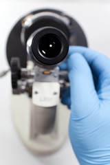 Fototapeta na wymiar Mikroskop ostrości w wizjerze