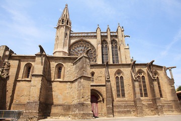 Fototapeta na wymiar church in carcasonne