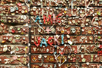 Fototapeta premium Bubble Gum Graffiti On Wall