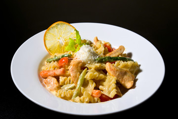 Макароны с морепродуктами