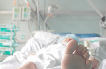 Fototapeta premium patient in a hospital bed