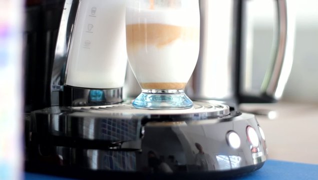 caf&eacute; machiato
