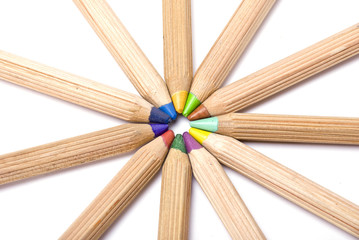 picture of multicolor pencils